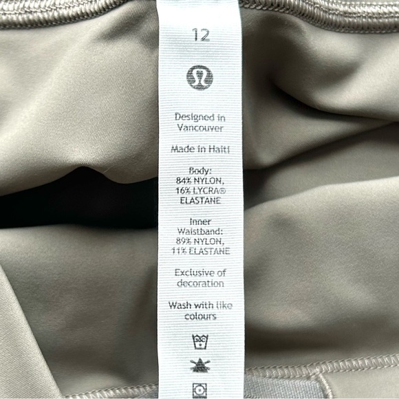 🍂NWT Lululemon Nulux 25” Run Tight. Color: Carbon Dust. Size: 12 - Picture 10 of 14